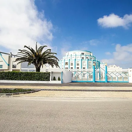 Lighthouse North Apartment